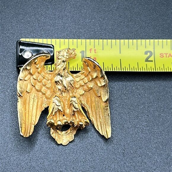 Vintage Signed VANS AUTHENTICS Goldtone Textured EAGLE Shape Pin Brooch - Picture 5 of 6